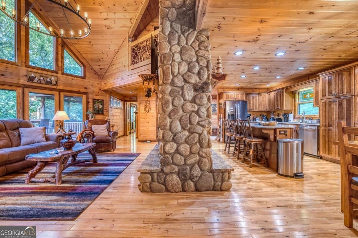 3 bedroom, 3.5 bathroom, 3,313 sq ft cabin,single family residence for sale at 710 Ensley Road, Epworth, GA 30541 — photo 10