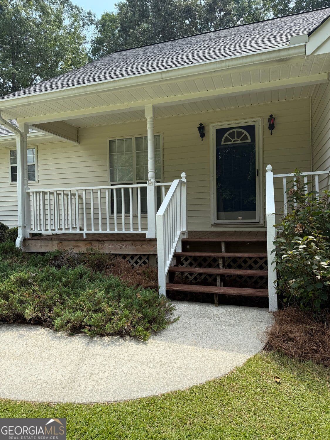 3 bedroom, 2 bathroom, 1,612 sq ft single family residence for sale at 4402 Nub Garland Road, Toccoa, GA 30577 — photo 3