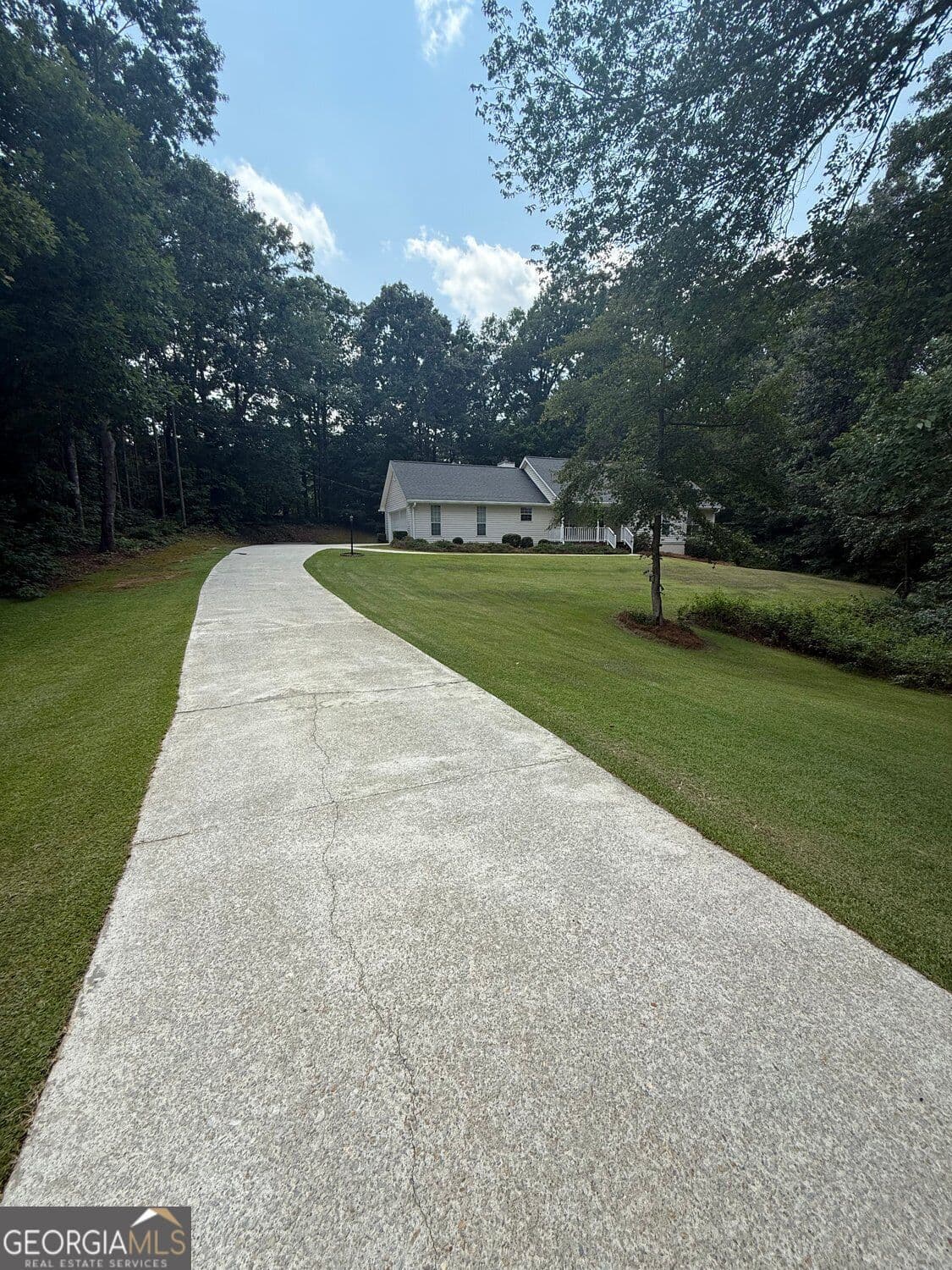 3 bedroom, 2 bathroom, 1,612 sq ft single family residence for sale at 4402 Nub Garland Road, Toccoa, GA 30577 — photo 5