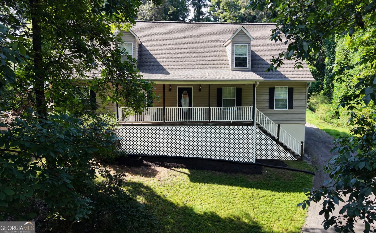 3 bedroom, 2.5 bathroom, 2,984 sq ft single family residence for sale at 3455 Leisure Lane, Gainesville, GA 30506 — photo 1 of 35