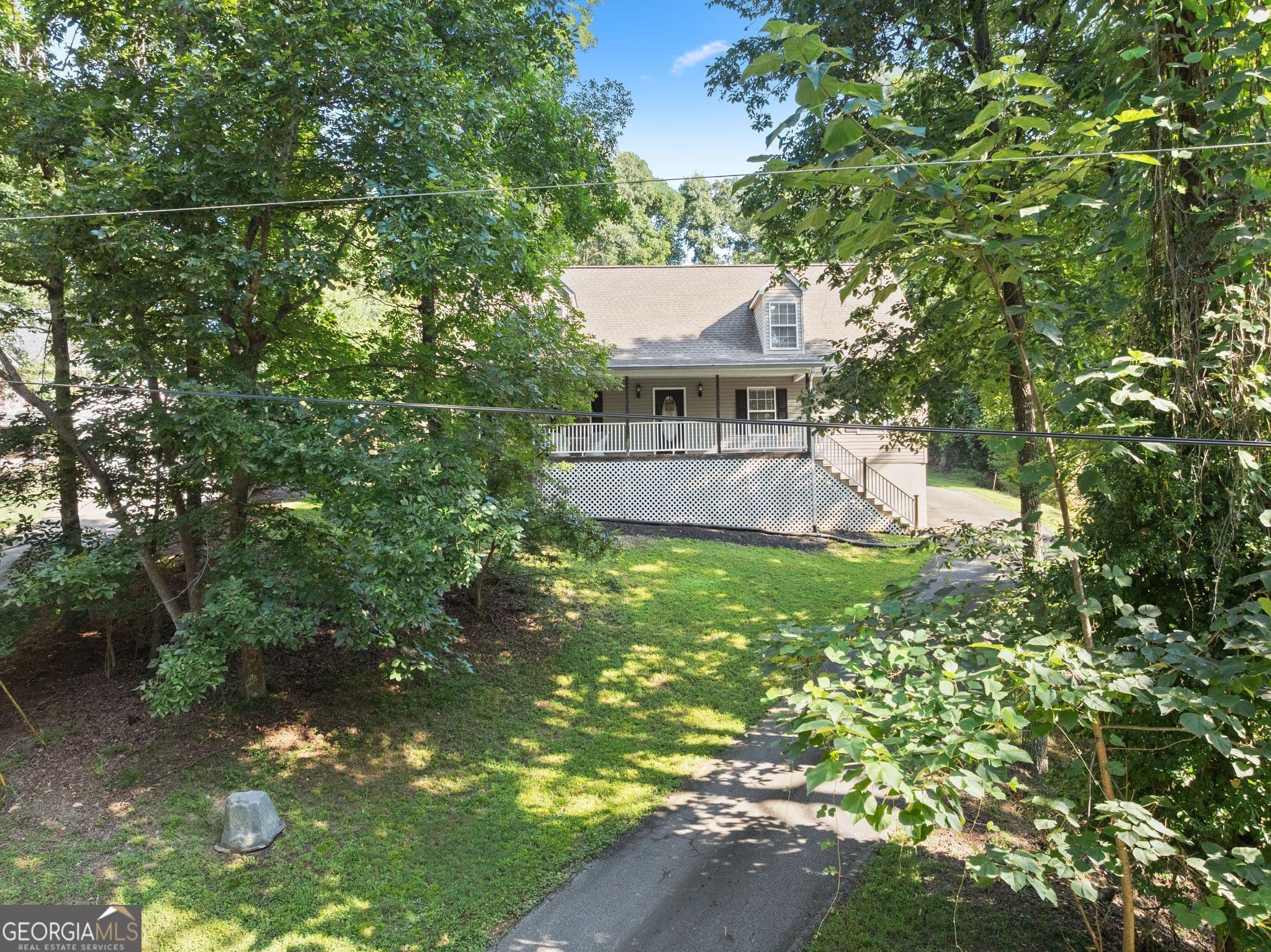 3 bedroom, 2.5 bathroom, 2,984 sq ft single family residence for sale at 3455 Leisure Lane, Gainesville, GA 30506 — photo 4