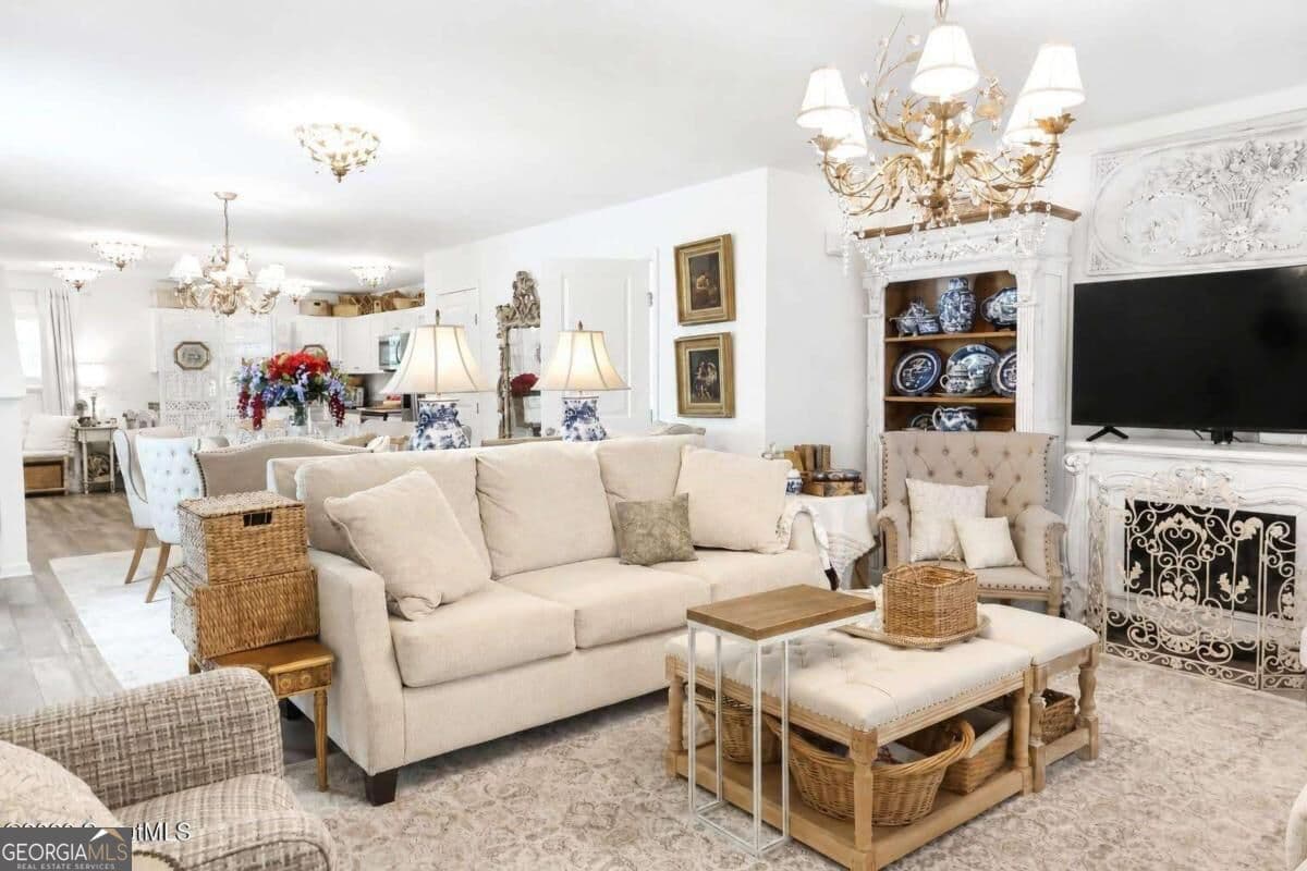 1 bedroom, 3 bathroom, 1,819 sq ft single family residence for sale at 138 Mohr Drive, Darien, GA 31305 — photo 2