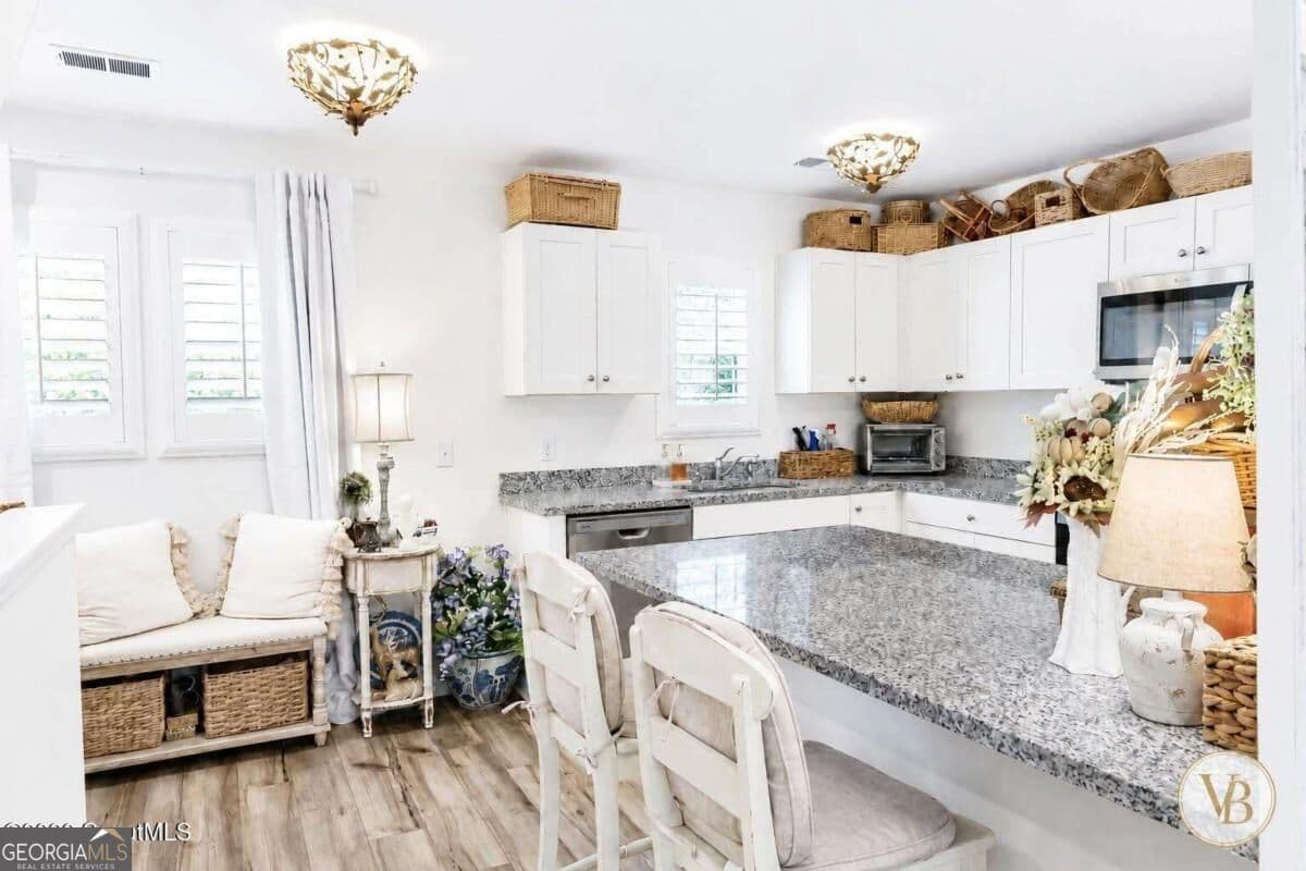 1 bedroom, 3 bathroom, 1,819 sq ft single family residence for sale at 138 Mohr Drive, Darien, GA 31305 — photo 7