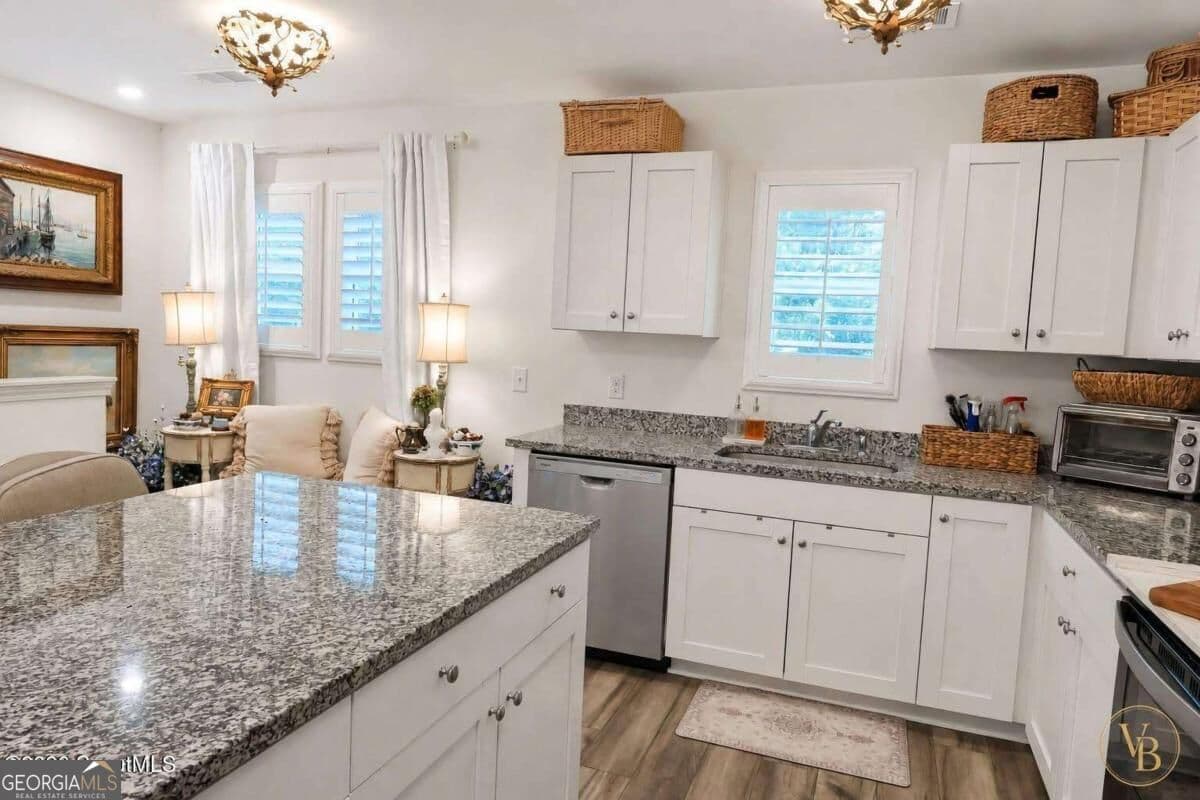 1 bedroom, 3 bathroom, 1,819 sq ft single family residence for sale at 138 Mohr Drive, Darien, GA 31305 — photo 9