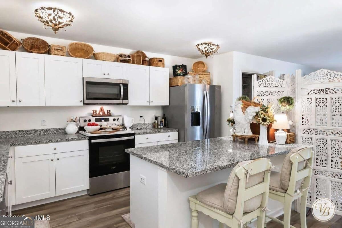 1 bedroom, 3 bathroom, 1,819 sq ft single family residence for sale at 138 Mohr Drive, Darien, GA 31305 — photo 8