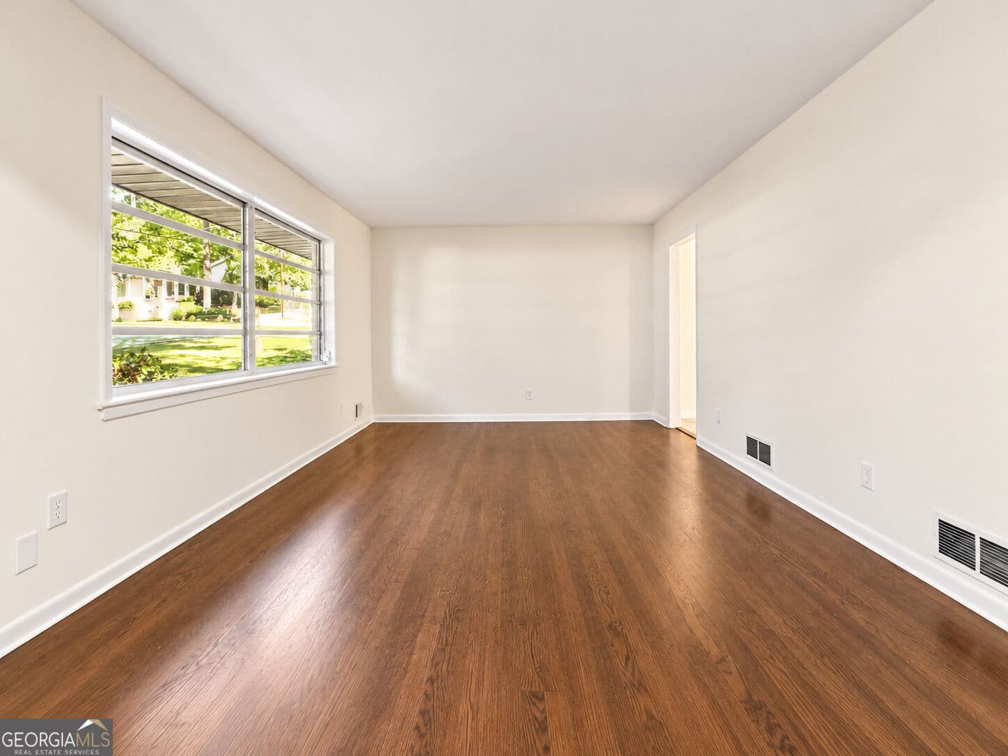 3 bedroom, 3 bathroom, 1,875 sq ft single family residence for sale at 2676 Sherlock Drive, Decatur, GA 30034 — photo 3