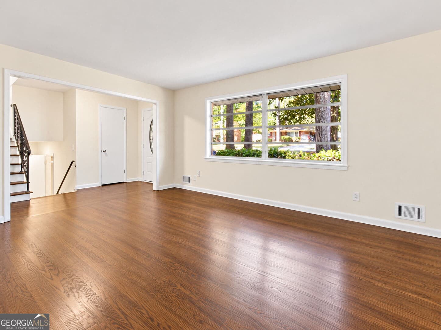 3 bedroom, 3 bathroom, 1,875 sq ft single family residence for sale at 2676 Sherlock Drive, Decatur, GA 30034 — photo 4