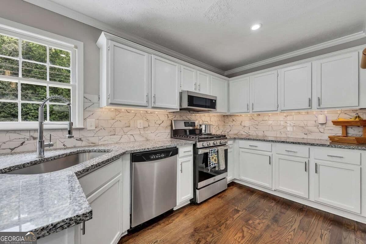 3 bedroom, 2 bathroom, 1,916 sq ft single family residence for sale at 3622 Winding Trail Drive, Douglasville, GA 30135 — photo 5