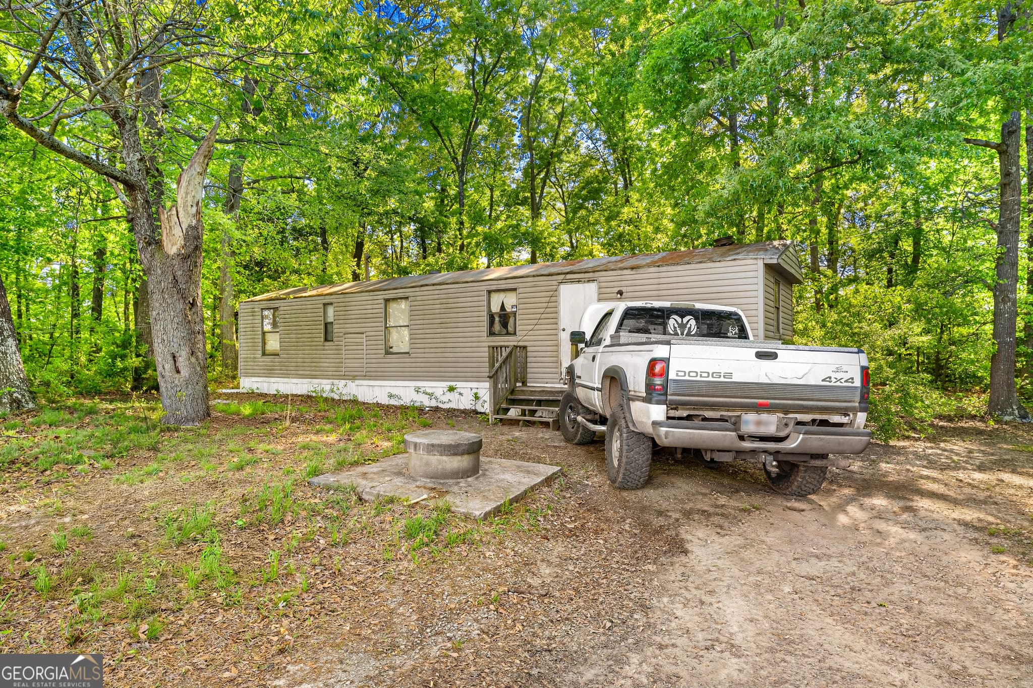2 bedroom, 1 bathroom, 2,100 sq ft single family residence under contract at 65 Grant Drive, Hartwell, GA 30643 — photo 5