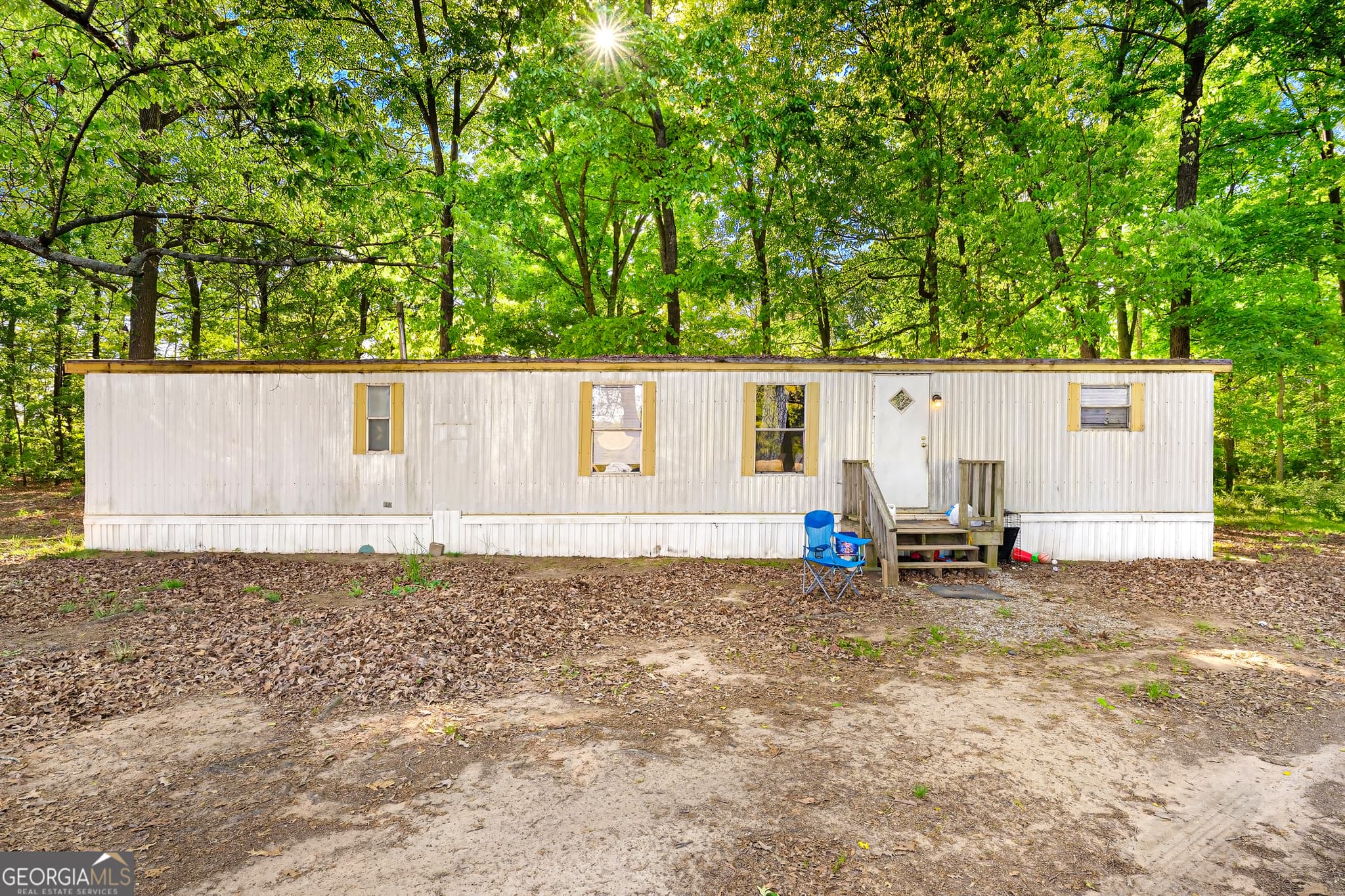 2 bedroom, 1 bathroom, 2,100 sq ft single family residence under contract at 65 Grant Drive, Hartwell, GA 30643 — photo 4