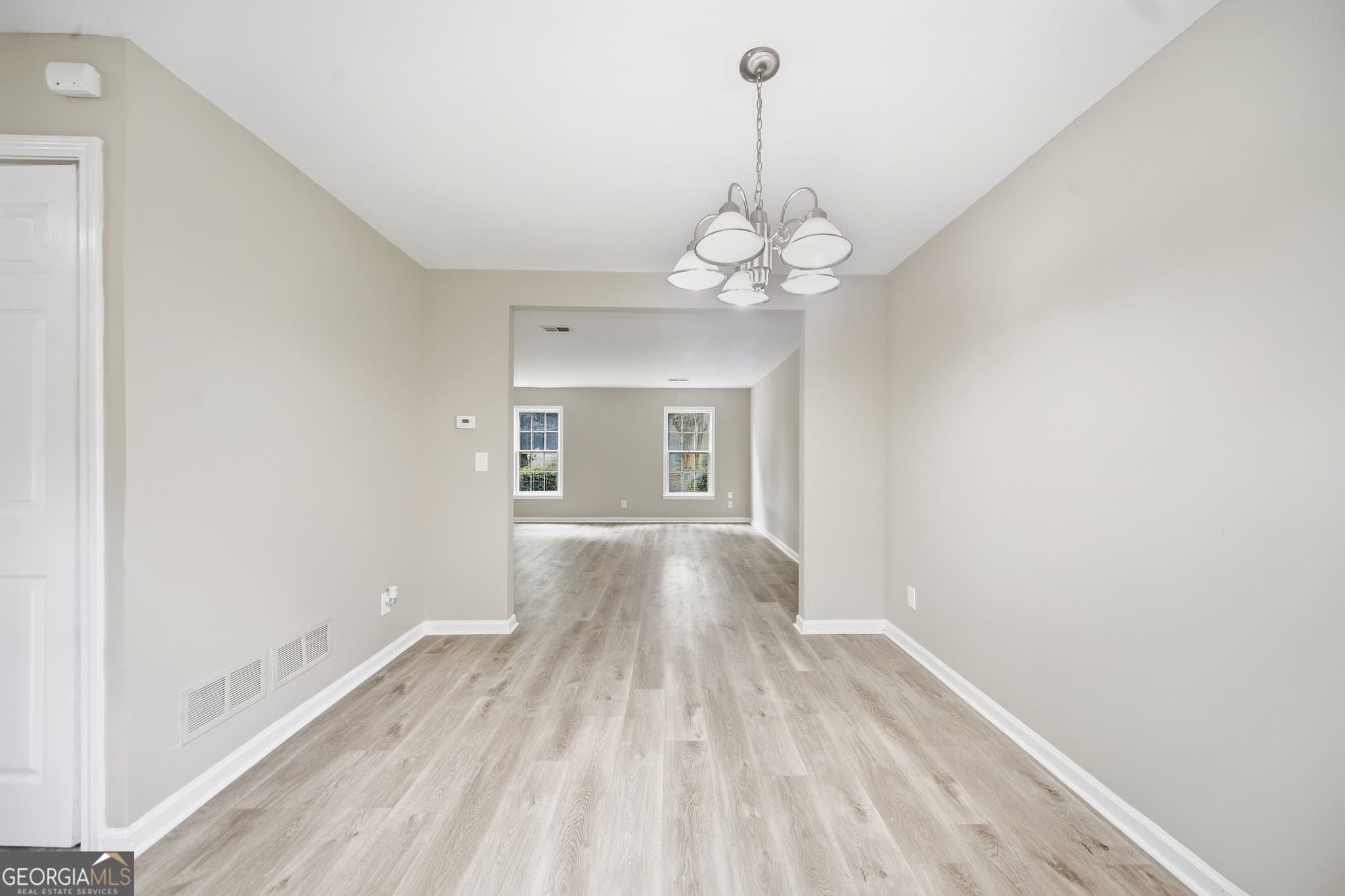 1 bedroom, 1.5 bathroom, 1,240 sq ft townhouse for sale at 992 Old Holcomb Bridge Road, Roswell, GA 30076 — photo 8