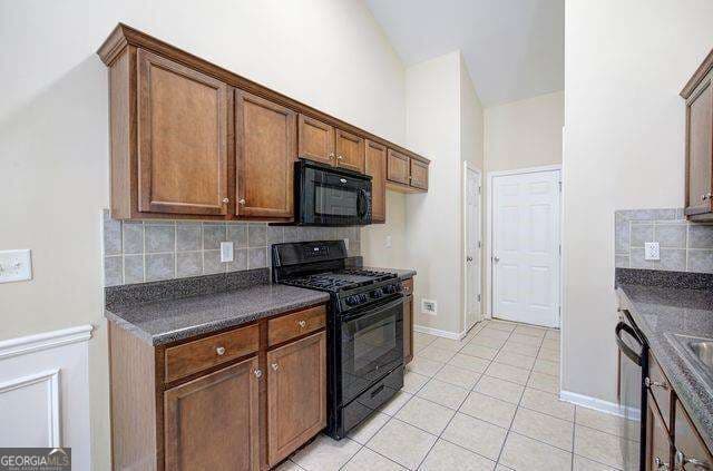 3 bedroom, 2 bathroom, 1,430 sq ft single family residence for sale at 77 Mercer Lane, Cartersville, GA 30120 — photo 7
