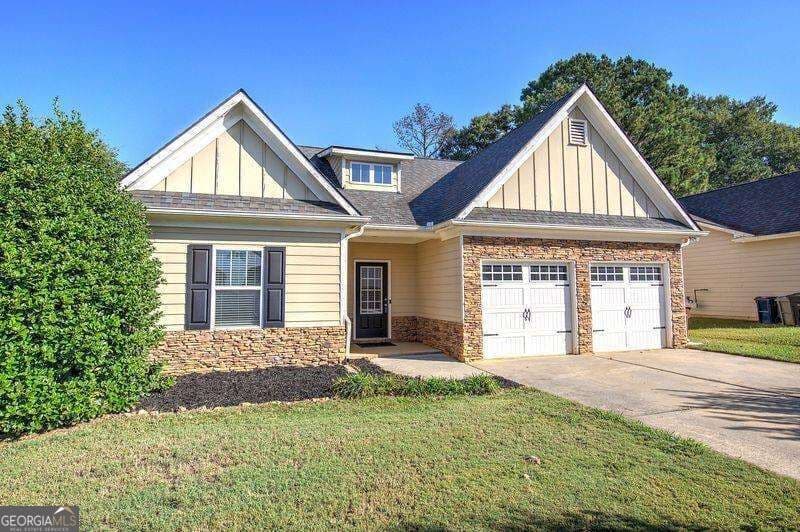 3 bedroom, 2 bathroom, 1,430 sq ft single family residence for sale at 77 Mercer Lane, Cartersville, GA 30120 — photo 1 of 23
