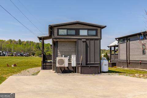 2 bedroom, 1 bathroom, 507 sq ft manufactured home,single family residence for sale at 166 Mountain Meadows Drive, Morganton, GA 30560 — photo 2