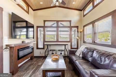 2 bedroom, 1 bathroom, 507 sq ft manufactured home,single family residence for sale at 166 Mountain Meadows Drive, Morganton, GA 30560 — photo 6
