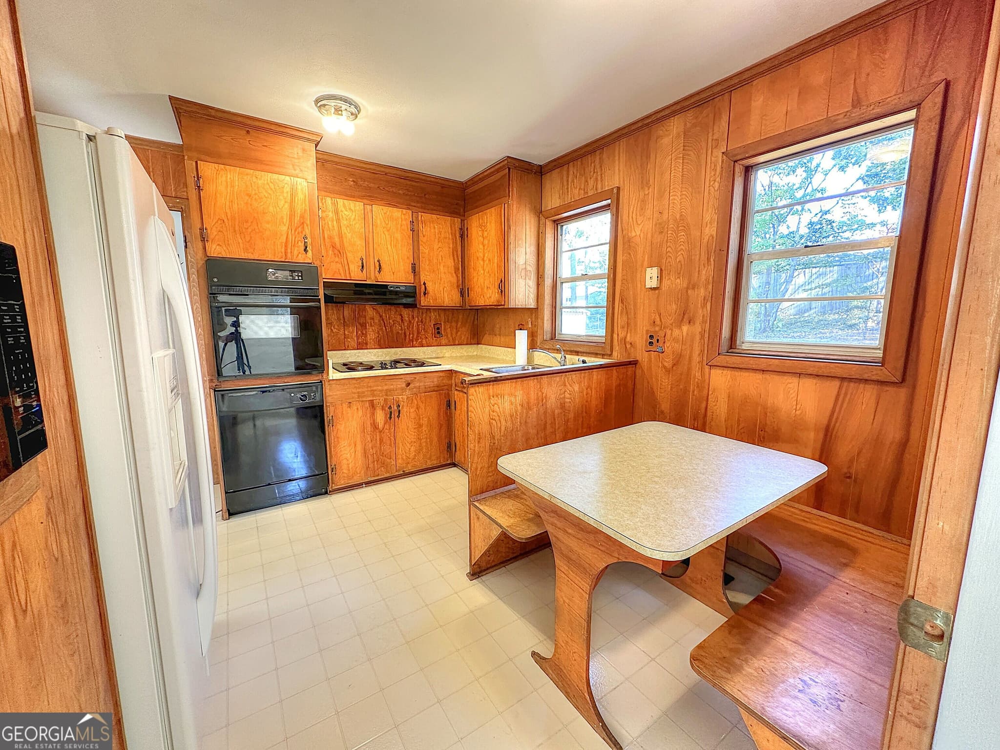 3 bedroom, 1.5 bathroom, 1,379 sq ft single family residence for sale at 136 S Chilton Crescent, Lagrange, GA 30240 — photo 9