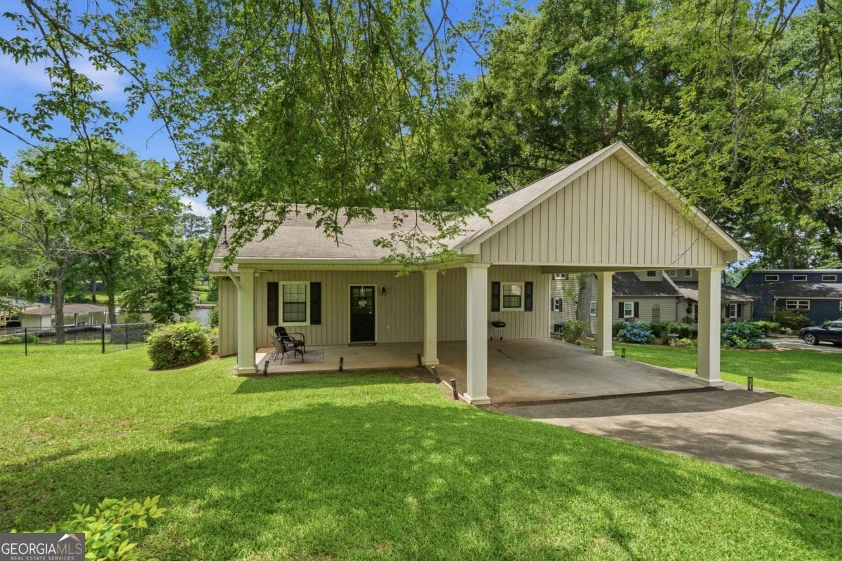3 bedroom, 2 bathroom, 1,356 sq ft single family residence for sale at 106 Misty Lane, Milledgeville, GA 31061 — photo 1 of 57