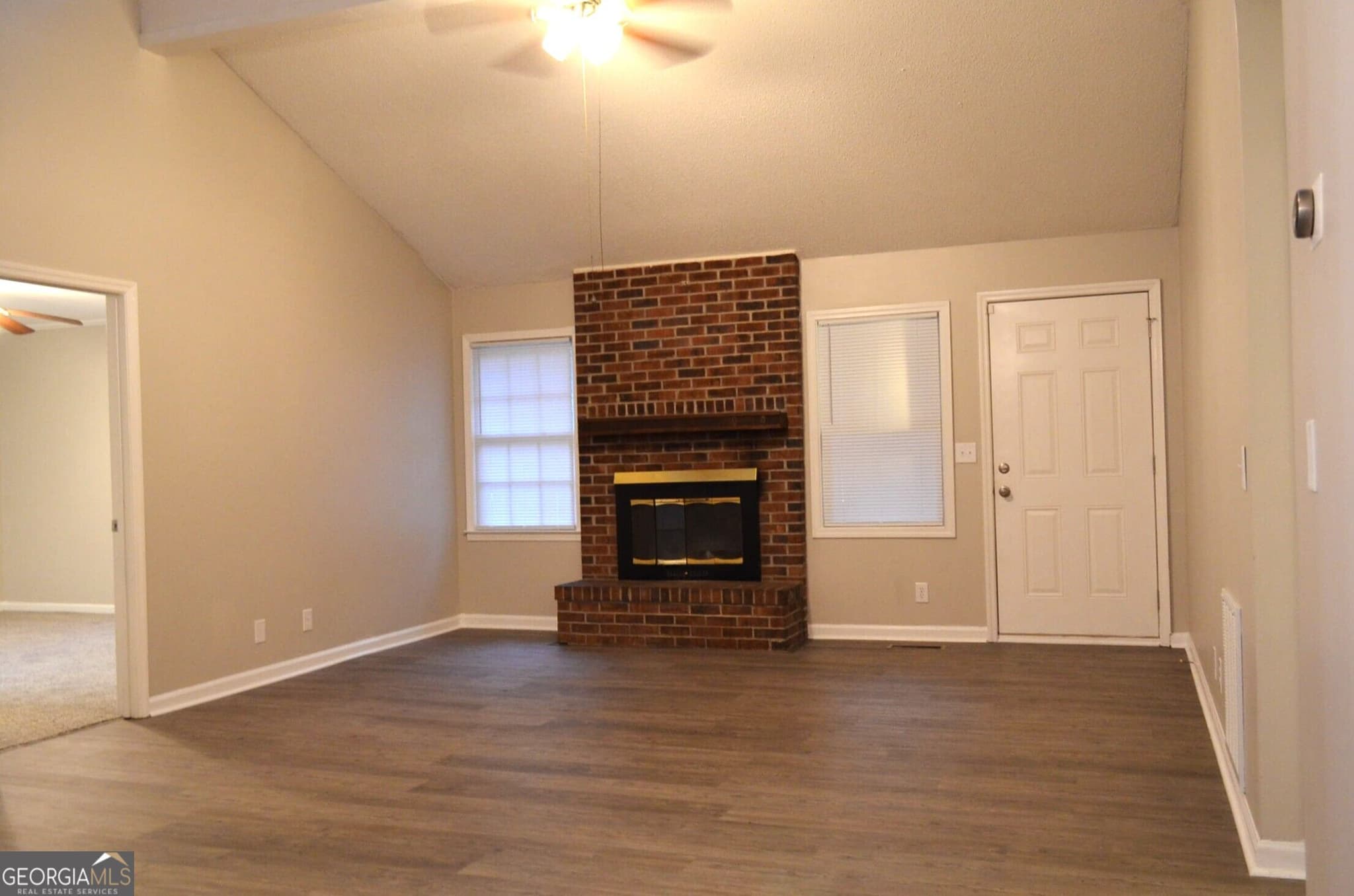 3 bedroom, 2 bathroom, 1,222 sq ft single family residence for sale at 1136 S Confederate Drive, Macon, GA 31220 — photo 3