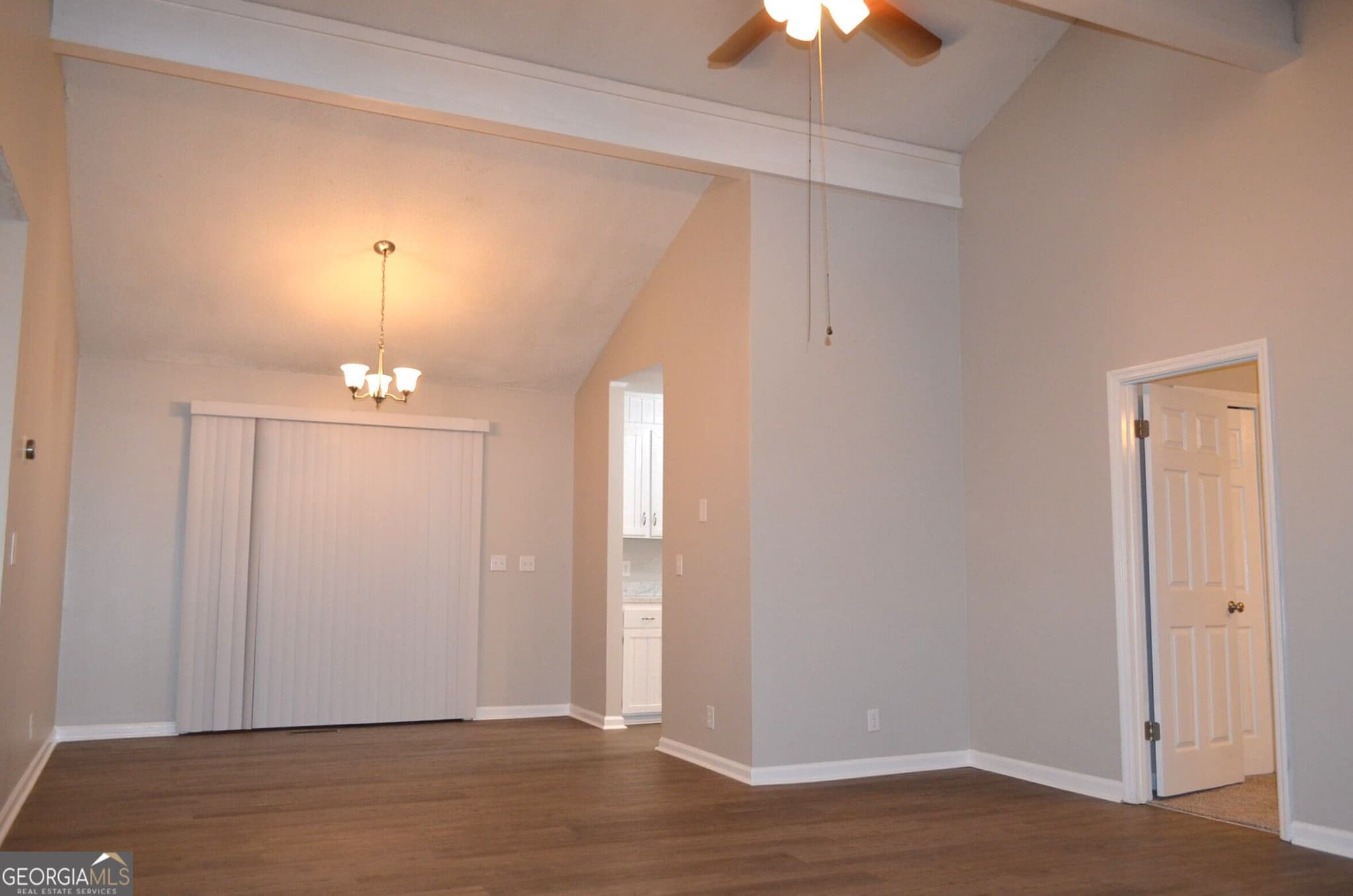 3 bedroom, 2 bathroom, 1,222 sq ft single family residence for sale at 1136 S Confederate Drive, Macon, GA 31220 — photo 5