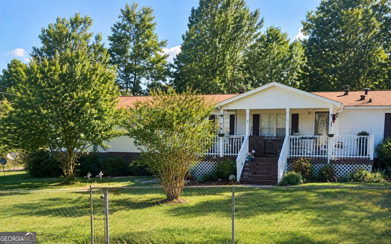 4 bedroom, 2 bathroom, 1,920 sq ft single family residence for sale at 766 Hickory Level Road, Villa Rica, GA 30180 — photo 1 of 15