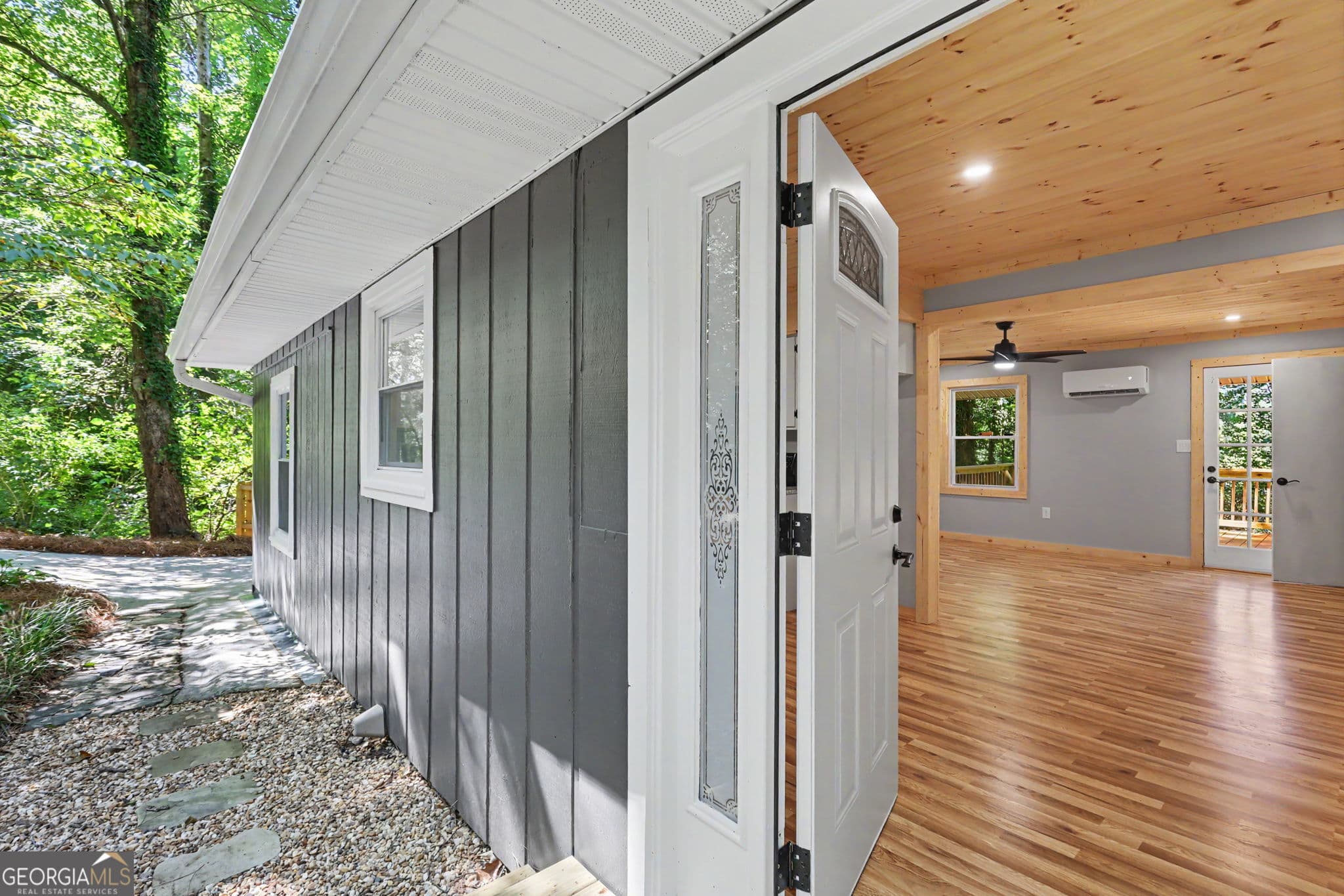 3 bedroom, 2 bathroom, 1,350 sq ft single family residence for sale at 55 Wallace Street, Clayton, GA 30525 — photo 6