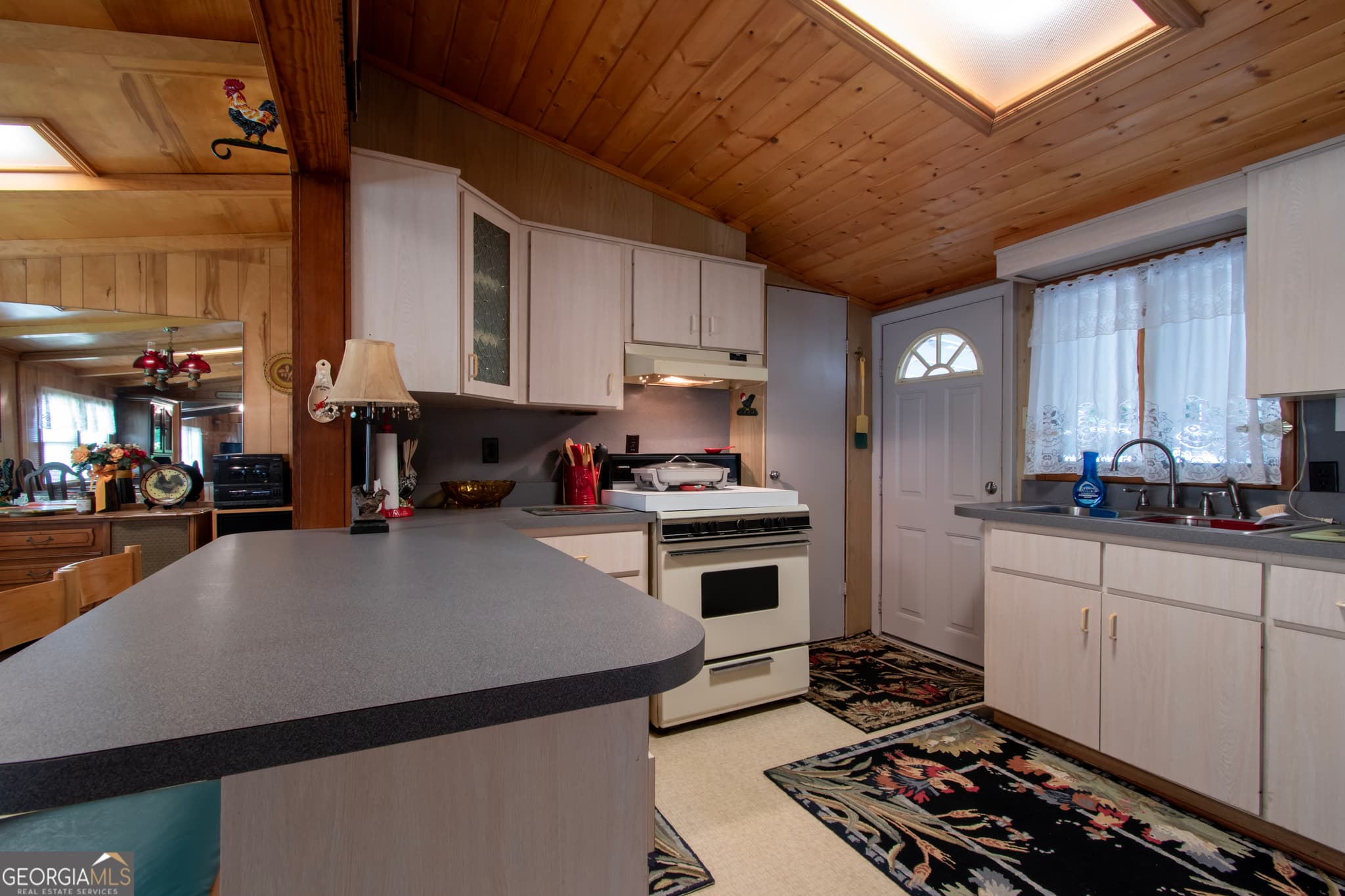 3 bedroom, 2 bathroom, 1,692 sq ft single family residence for sale at 21 Nantahala Terrace, Lake Santeetlah, NC 28771 — photo 3