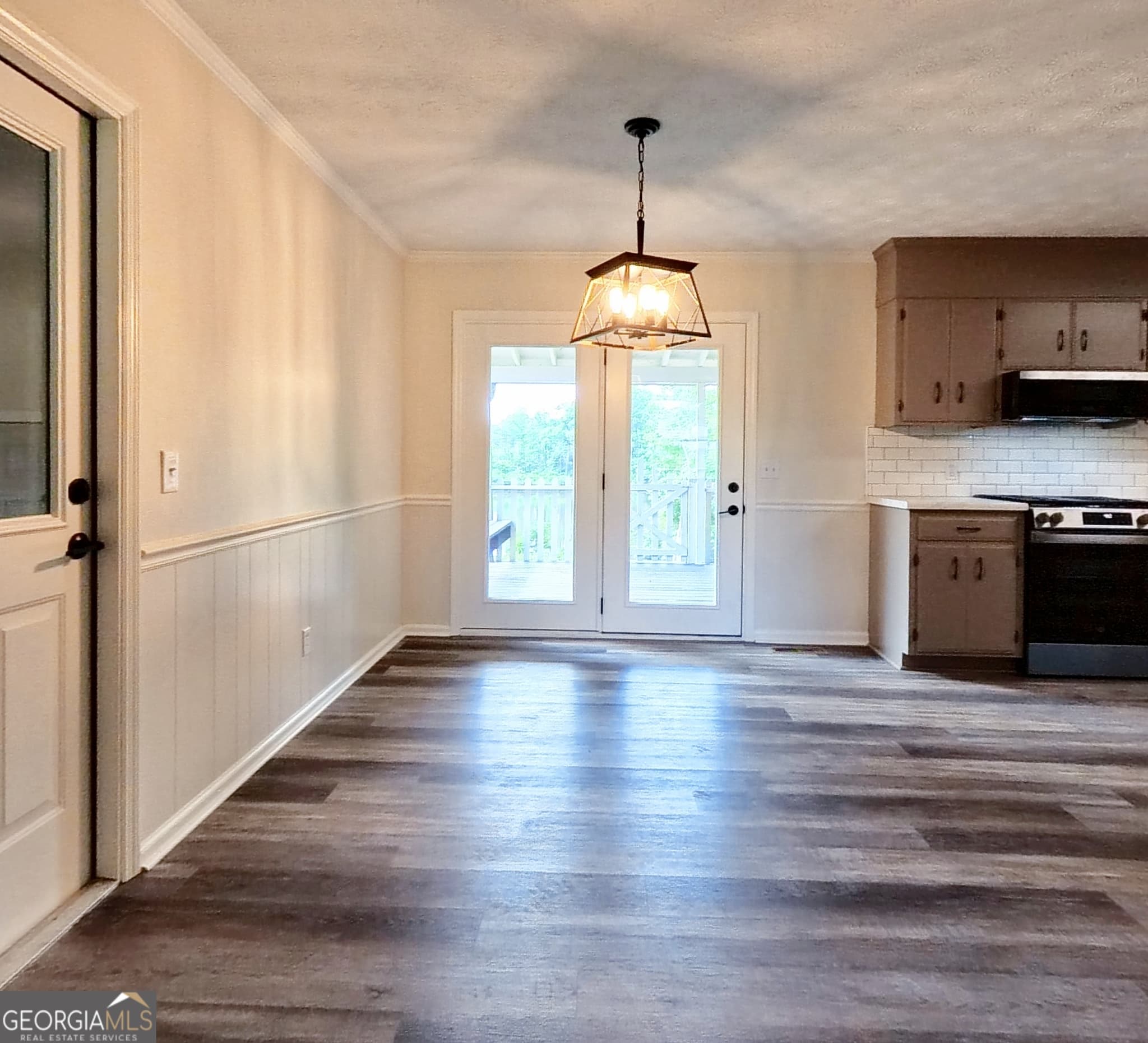3 bedroom, 2 bathroom, 1,450 sq ft cabin,single family residence under contract at 1163 Fairlane Drive, Louisville, GA 30434 — photo 6
