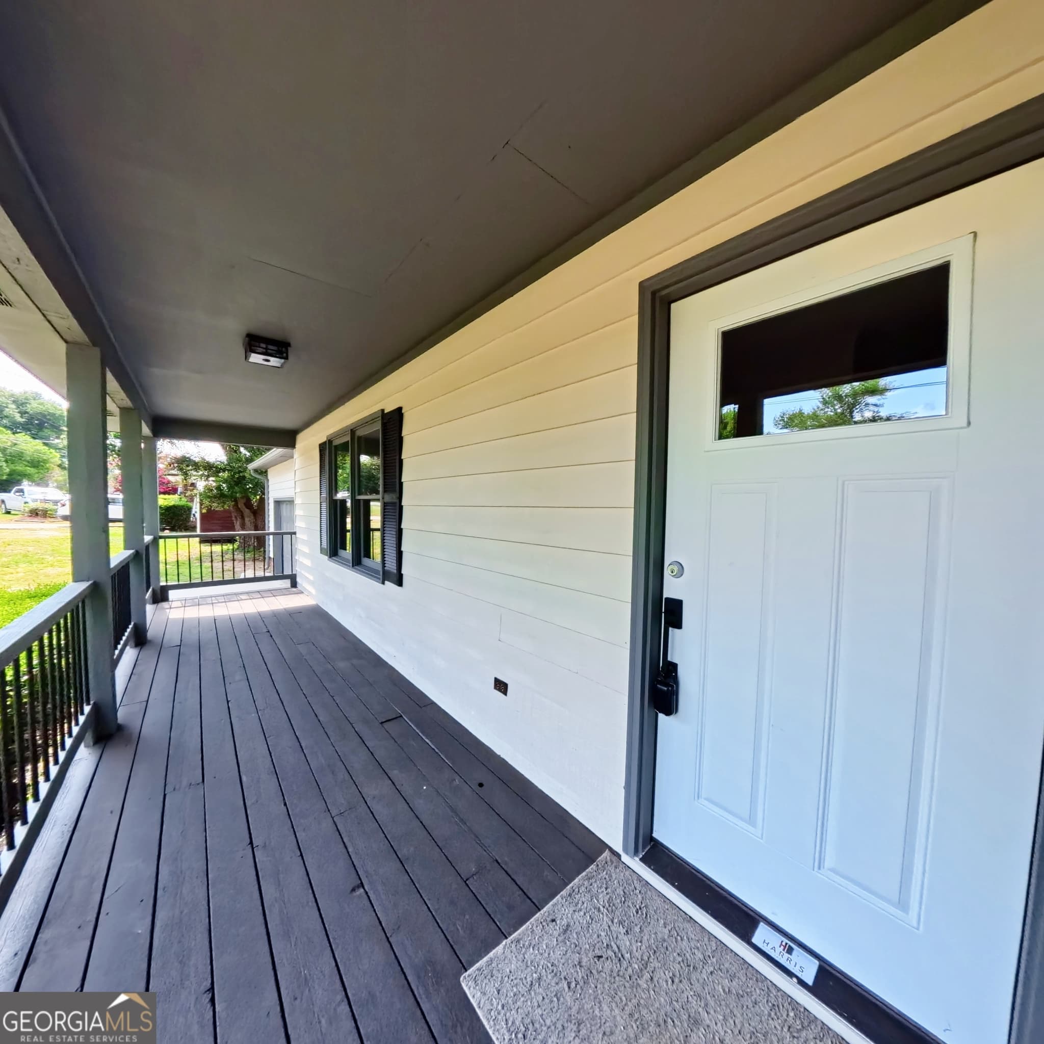 3 bedroom, 2 bathroom, 1,450 sq ft cabin,single family residence under contract at 1163 Fairlane Drive, Louisville, GA 30434 — photo 3