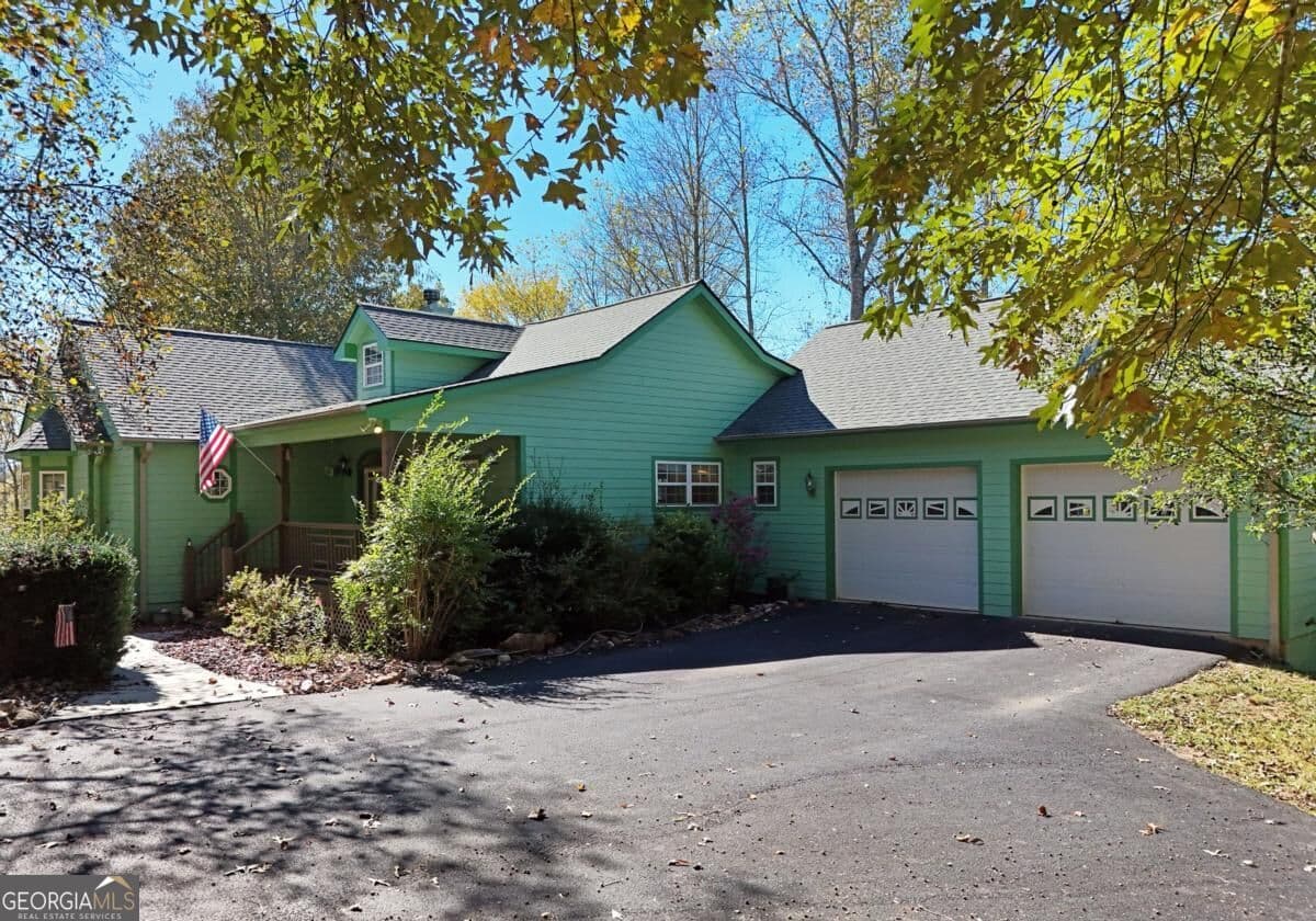4 bedroom, 3 bathroom, 4,114 sq ft single family residence for sale at 154 Kiloran Way 21, Blairsville, GA 30512 — photo 3