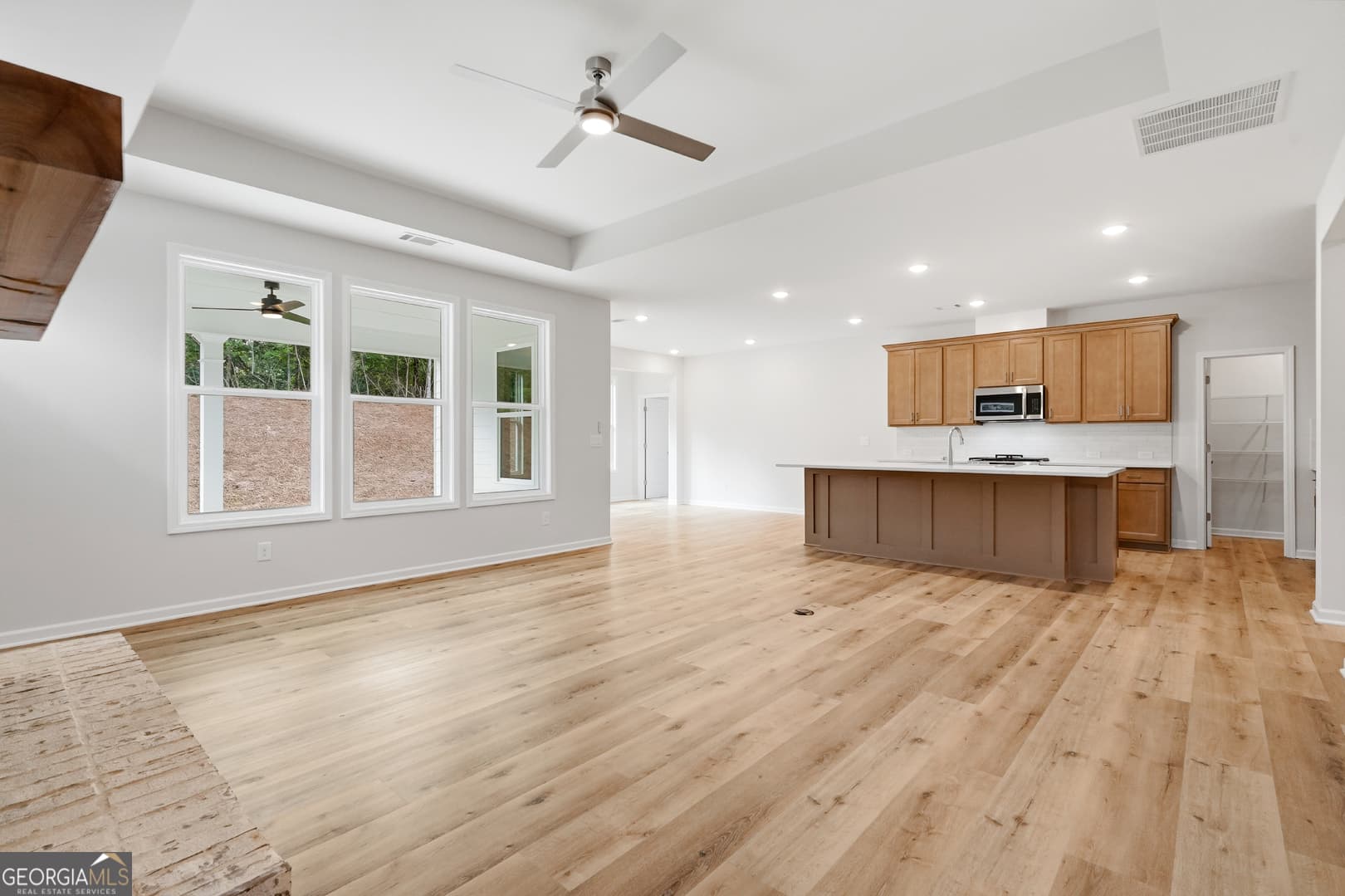 4 bedroom, 3.5 bathroom, 2,641 sq ft single family residence for sale at 618 Sweetgrass Drive, Demorest, GA 30535 — photo 10