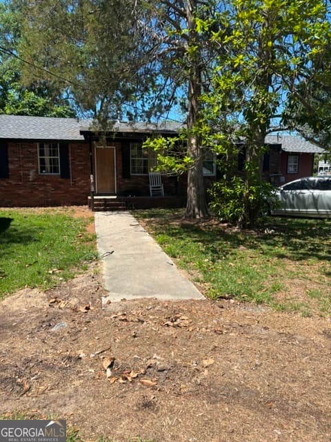 3 bedroom, 2 bathroom single family residence for sale at 210 CEDAR Street, Claxton, GA 30417 — photo 3
