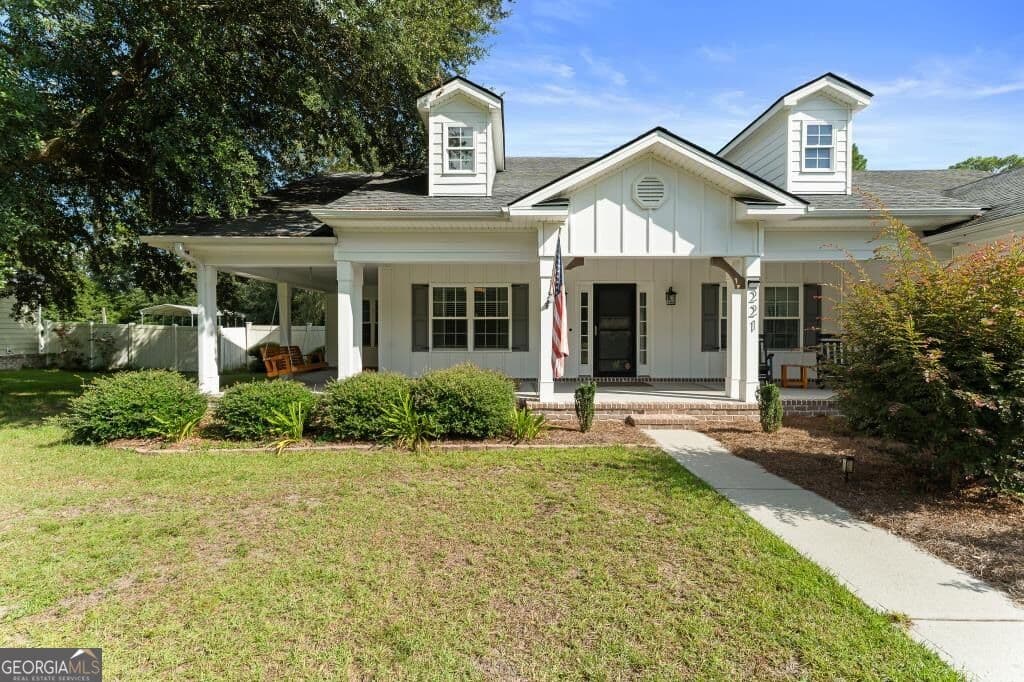3 bedroom, 2.5 bathroom, 2,633 sq ft single family residence for sale at 221 Zittrouer Road, Guyton, GA 31312 — photo 6
