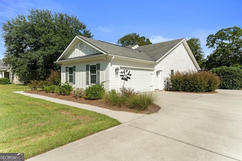 3 bedroom, 2.5 bathroom, 2,633 sq ft single family residence for sale at 221 Zittrouer Road, Guyton, GA 31312 — photo 7
