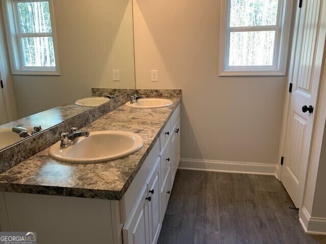 4 bedroom, 2.5 bathroom, 2,295 sq ft single family residence for sale at 482 Riley Circle, Milledgeville, GA 31061 — photo 4