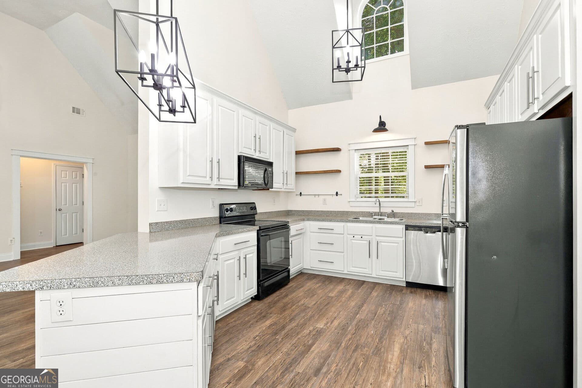 4 bedroom, 2 bathroom, 2,006 sq ft single family residence for sale at 101 Loam Drive, Mcdonough, GA 30252 — photo 2