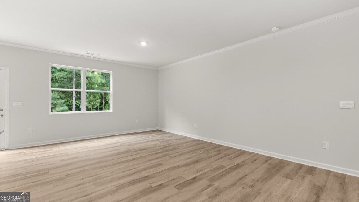 3 bedroom, 2.5 bathroom, 1,857 sq ft townhouse for sale at 6525 Parsons Street, Flowery Branch, GA 30542 — photo 10