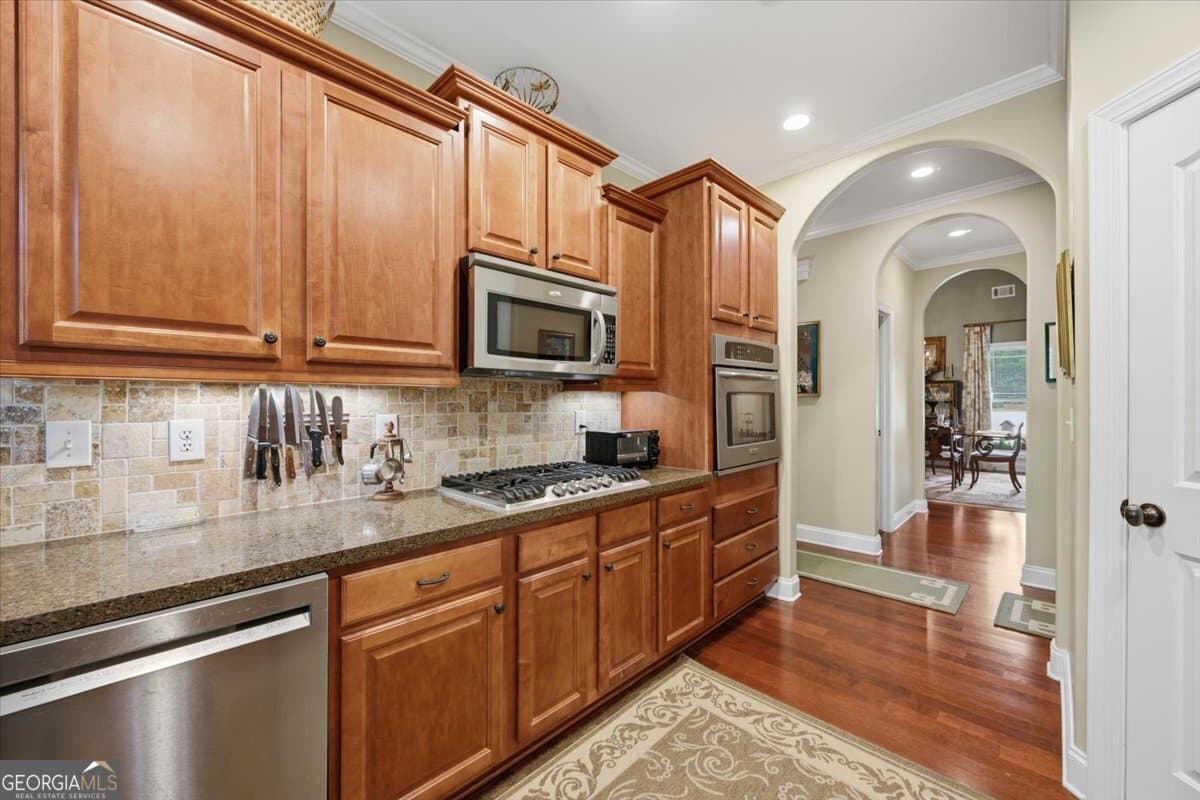 5 bedroom, 5.5 bathroom, 6,027 sq ft single family residence for sale at 111 Piedmont Circle, Forsyth, GA 31029 — photo 10