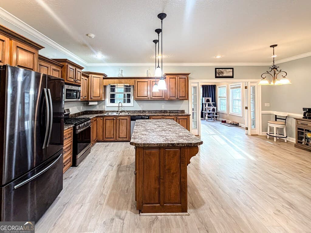 3 bedroom, 2.5 bathroom, 2,504 sq ft single family residence for sale at 353 Alapaha River Drive, Alapaha, GA 31622 — photo 3