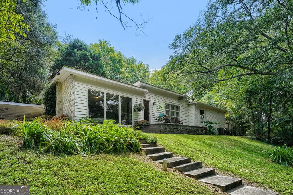2 bedroom, 2 bathroom, 1,134 sq ft single family residence for sale at 615 Spring Street, Villa Rica, GA 30180 — photo 4