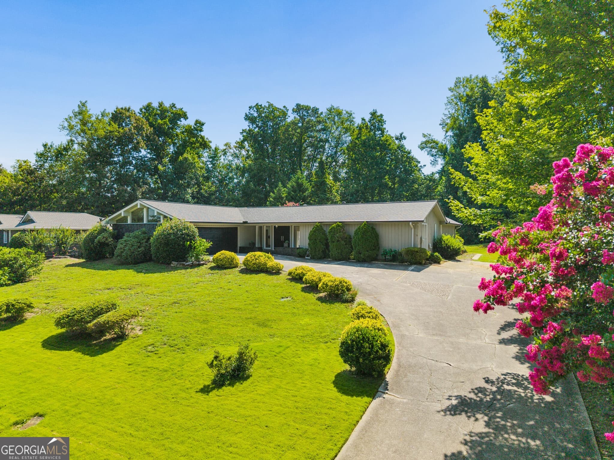 3 bedroom, 3 bathroom, 2,250 sq ft single family residence sold at 746 Hillwood Drive, Marietta, GA 30068