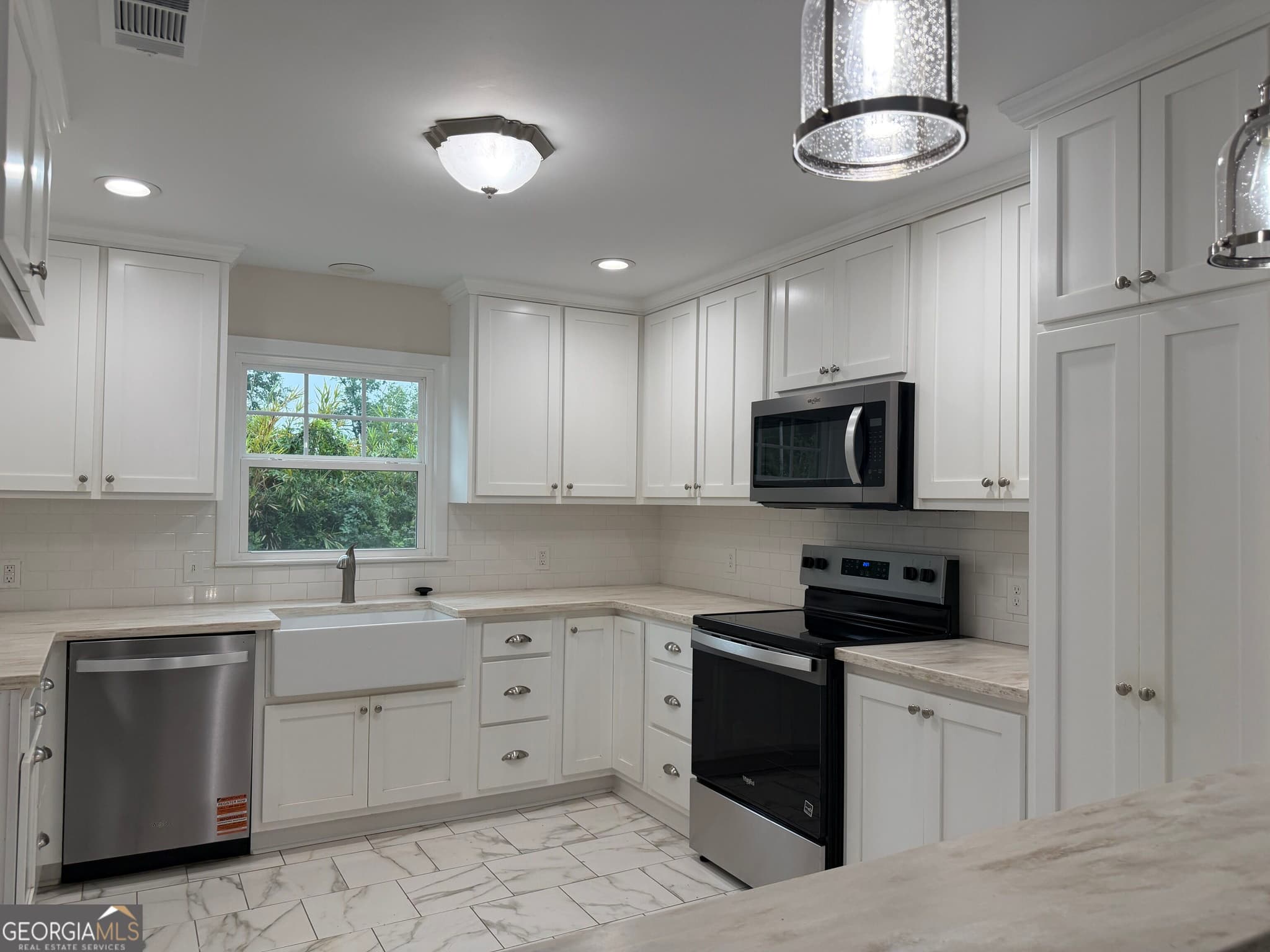 4 bedroom, 2 bathroom, 2,011 sq ft single family residence for sale at 116 Simmons Road, Statesboro, GA 30458 — photo 4