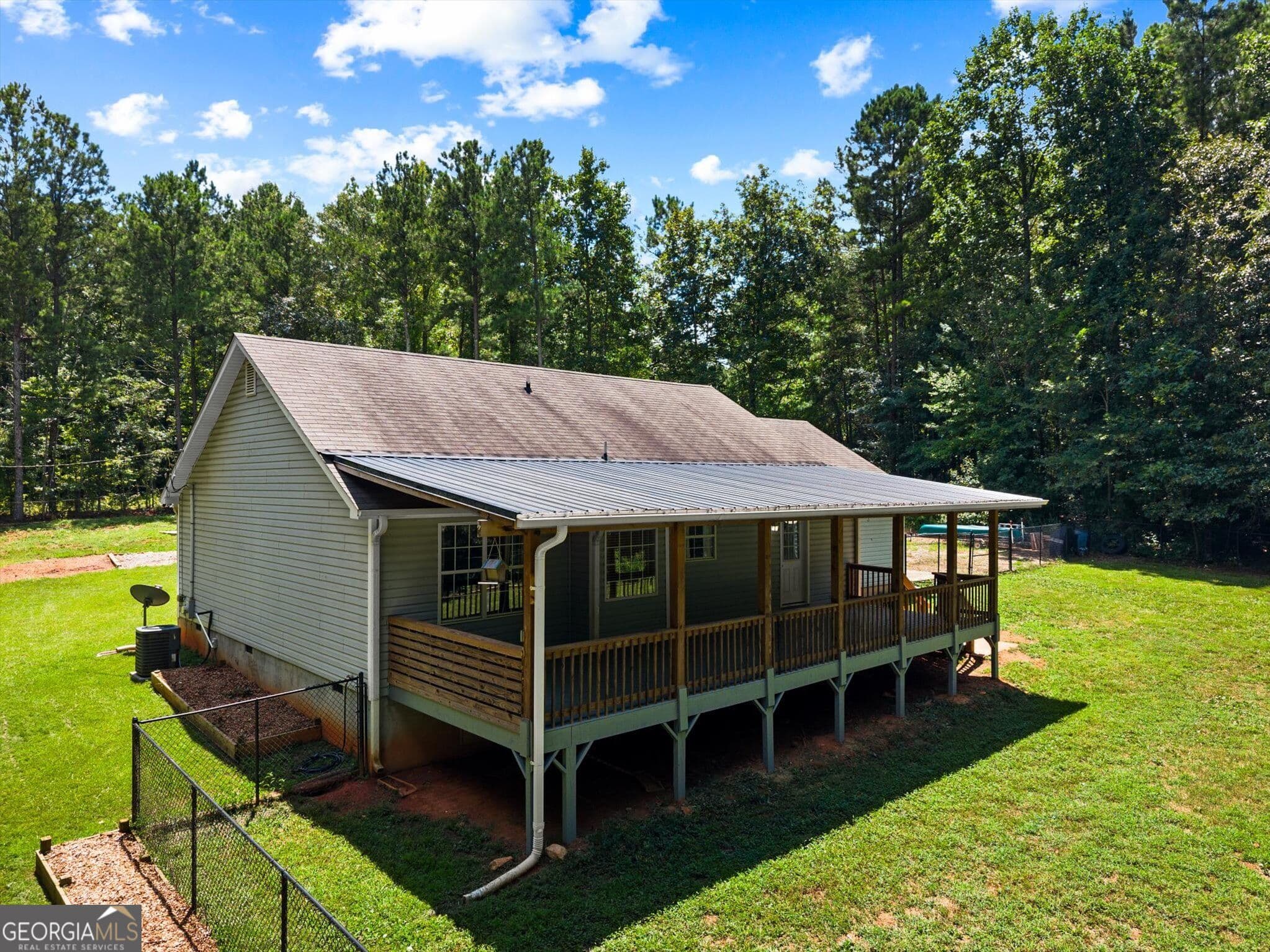 3 bedroom, 2 bathroom, 1,299 sq ft single family residence for sale at 190 Smoak Field Road, Griffin, GA 30223 — photo 7