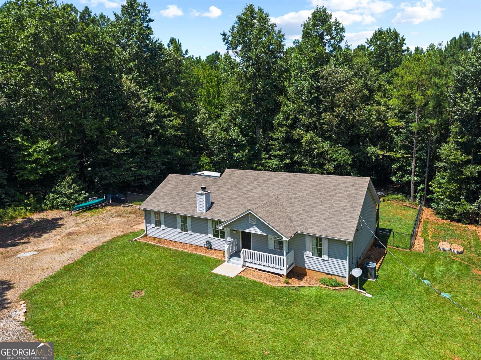 3 bedroom, 2 bathroom, 1,299 sq ft single family residence for sale at 190 Smoak Field Road, Griffin, GA 30223 — photo 5