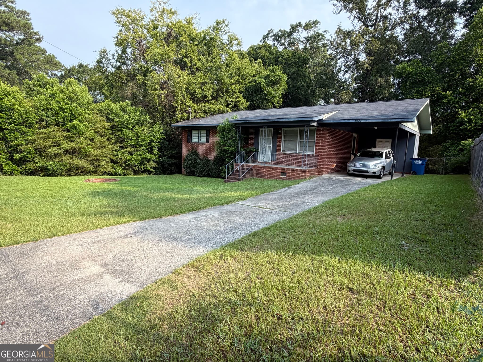 3 bedroom, 1.5 bathroom, 1,000 sq ft single family residence for sale at 4020 Lindwood Drive, Macon, GA 31206 — photo 2