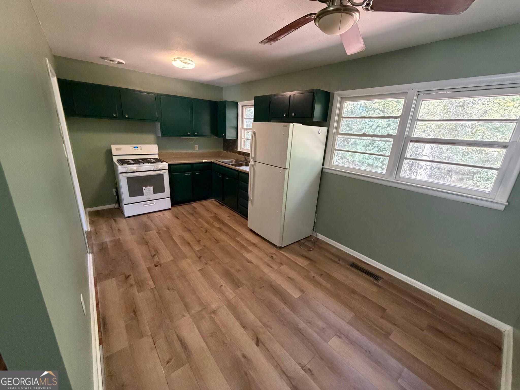 3 bedroom, 1.5 bathroom, 1,000 sq ft single family residence for sale at 4020 Lindwood Drive, Macon, GA 31206 — photo 10