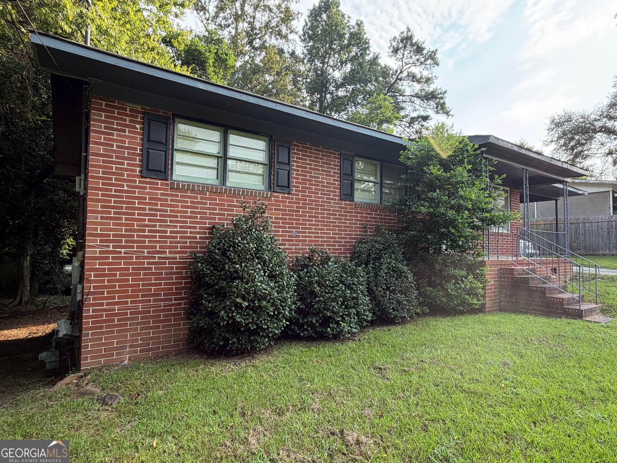 3 bedroom, 1.5 bathroom, 1,000 sq ft single family residence for sale at 4020 Lindwood Drive, Macon, GA 31206 — photo 4