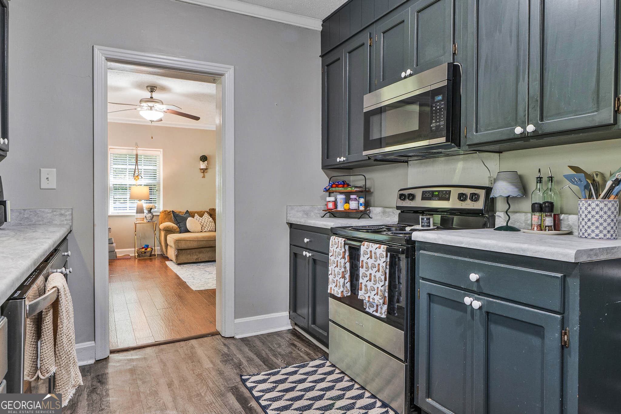 3 bedroom, 2 bathroom, 2,209 sq ft single family residence for sale at 201 Lakeside Drive, Milledgeville, GA 31061 — photo 6