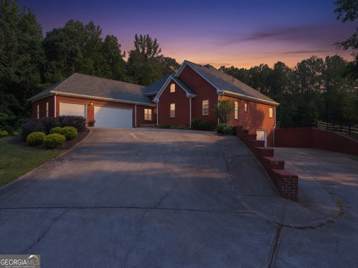 3 bedroom, 2.5 bathroom, 4,877 sq ft single family residence for sale at 1210 Cedar Grove Road, Buckhead, GA 30625 — photo 2