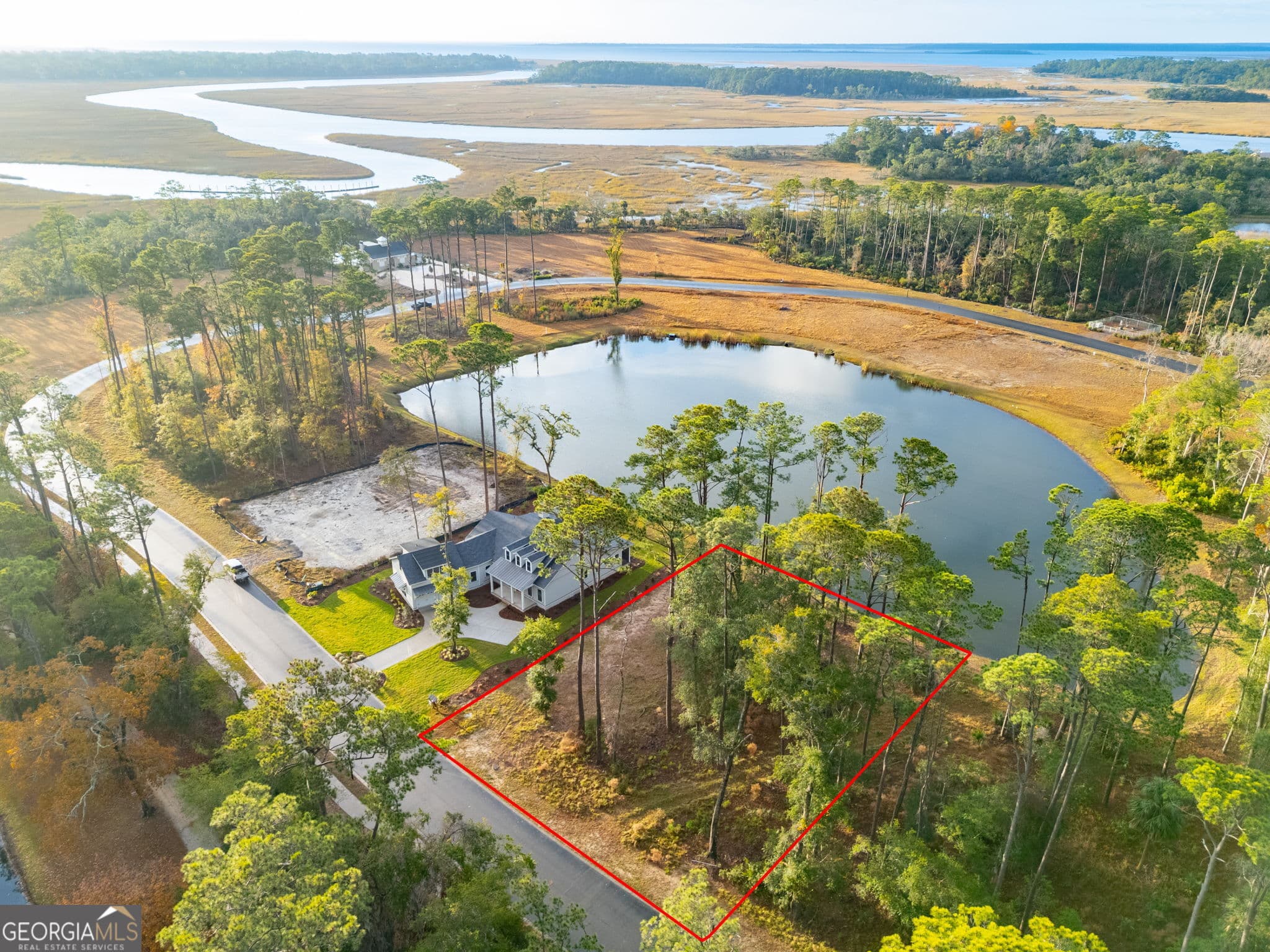 4 bedroom, 4.5 bathroom, 3,500 sq ft single family residence for sale at 151 Grand Harbor Circle, Savannah, GA 31411 — photo 3