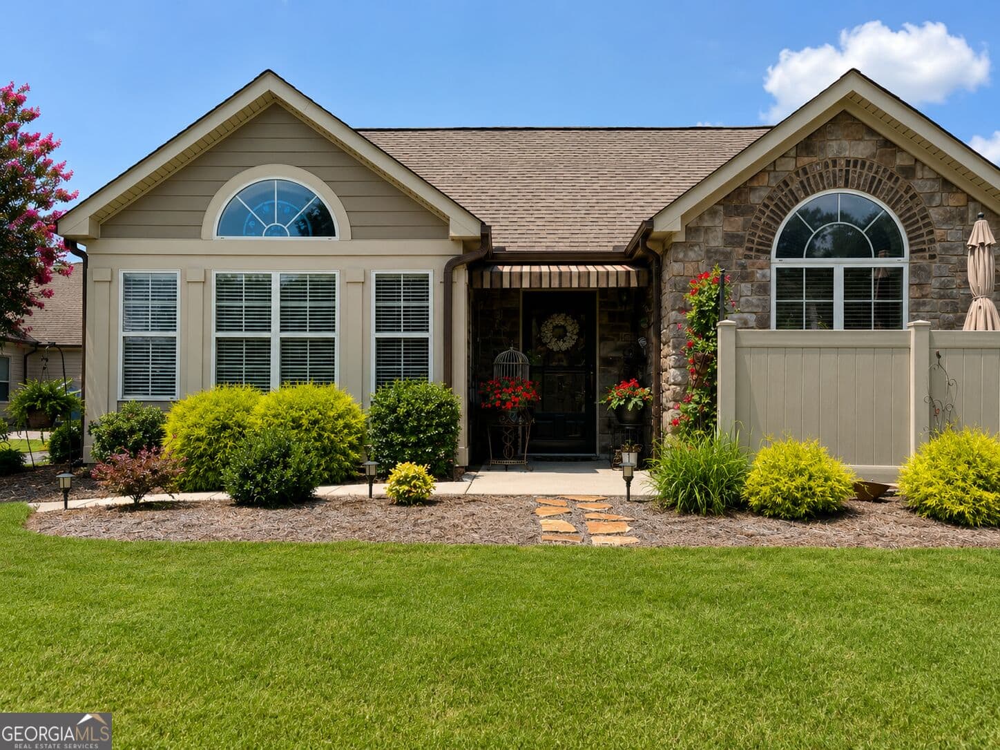 2 bedroom, 2 bathroom, 1,744 sq ft condominium for sale at 1663 Sedgefield Drive, Ooltewah, TN 37363